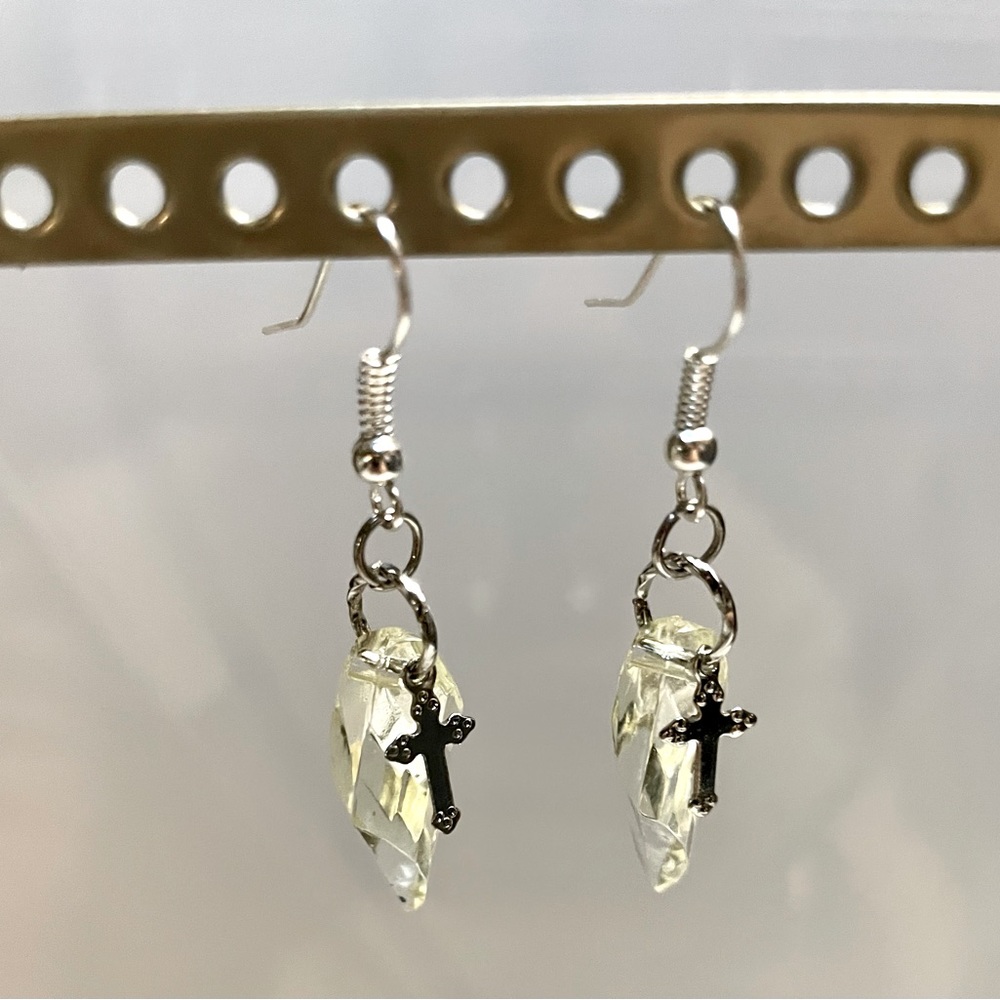Silver Crystal Cross Earring’s